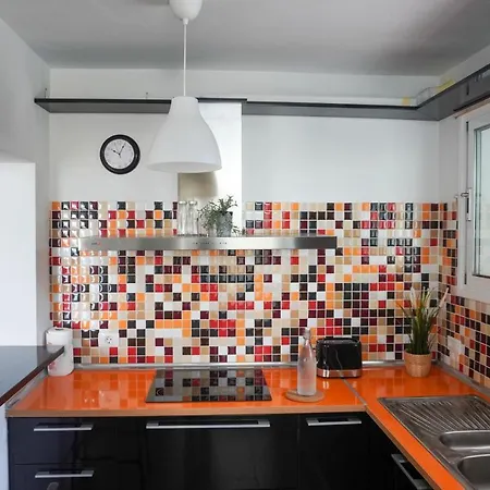Modern House In باجامار